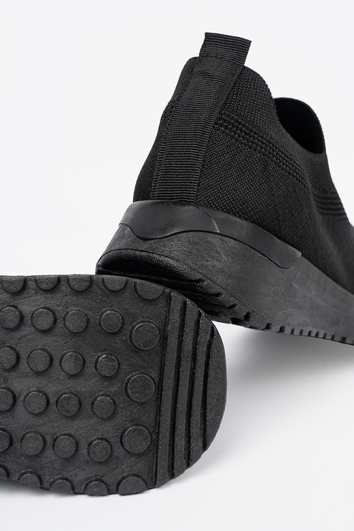 Sport shoes typu slip-on In black colorm kolorze