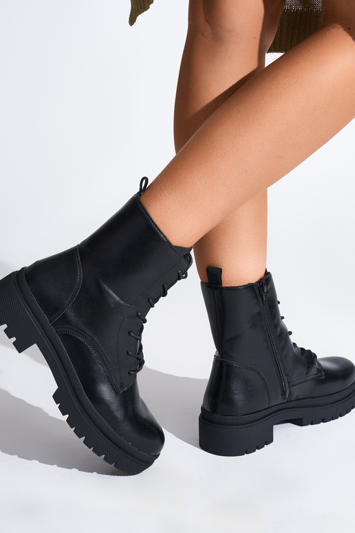 black laced Inomens boots