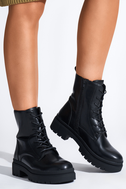 black laced Inomens boots