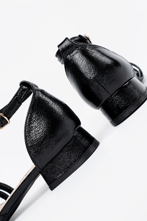 Elegant style black sandals on a loIn heel