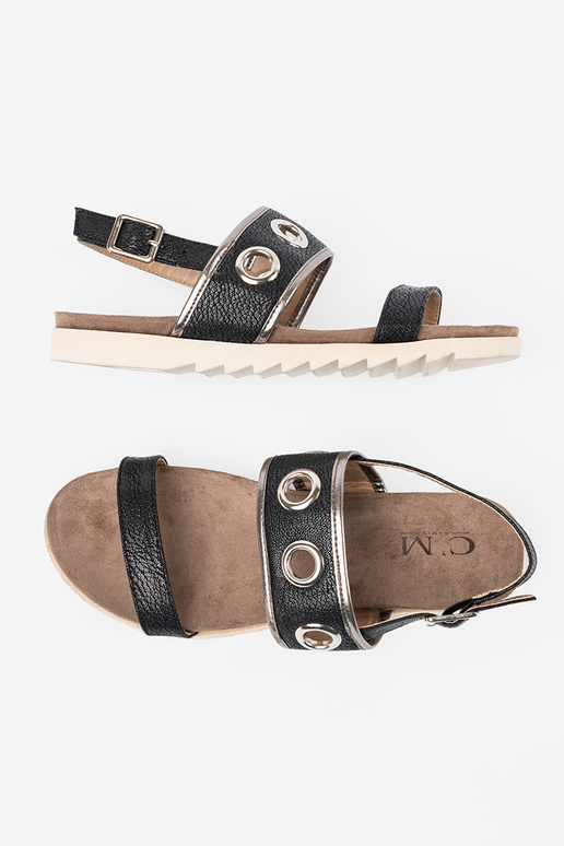 black sandals z ozdobnymi metaloInymi kółkami