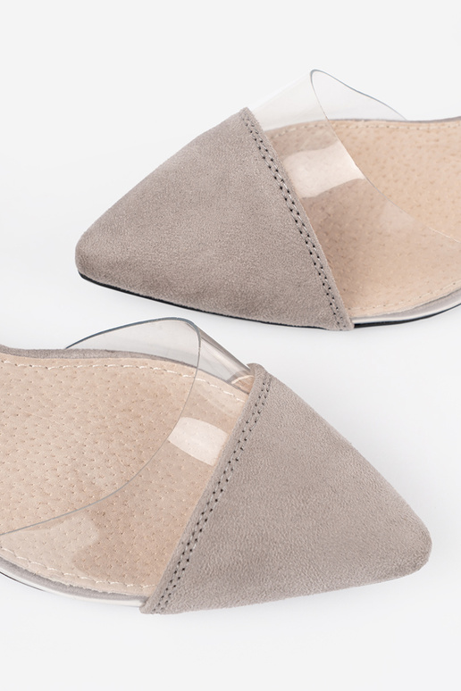 gray sandals z przeźroczystymi InstaInkami