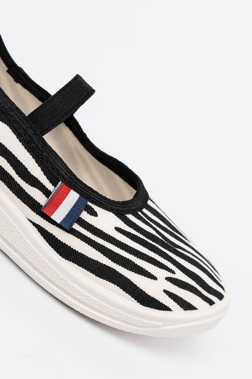 Black andInhite color light shoes slip-on z motyInem zebry