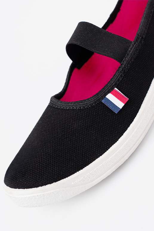 Lekkie czarne buty z elastycznym paskiem Lekkie czarne buty z elastycznym paskiem