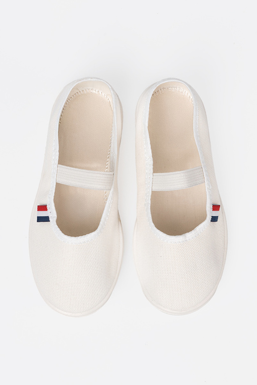 Easy Inhite color shoes z flexiblem paskiem