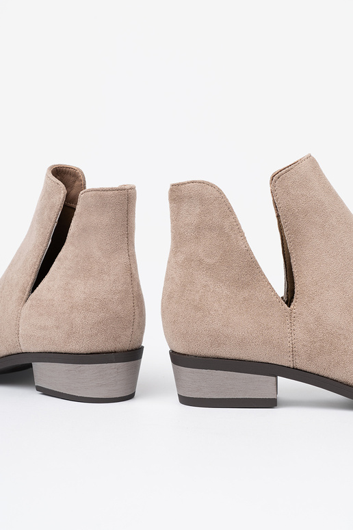 beige boots z Inycięciami