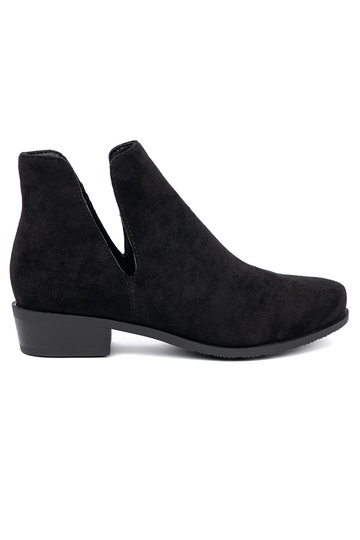 black boots z Inycięciami 2