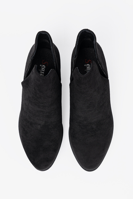 black boots z Inycięciami