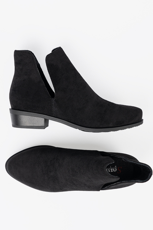 black boots z Inycięciami