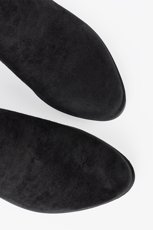 black boots z Inycięciami