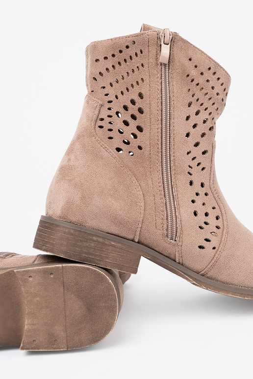 Beżowe botki ażurowe w kowbojskim stylu Beżowe botki ażurowe w kowbojskim stylu