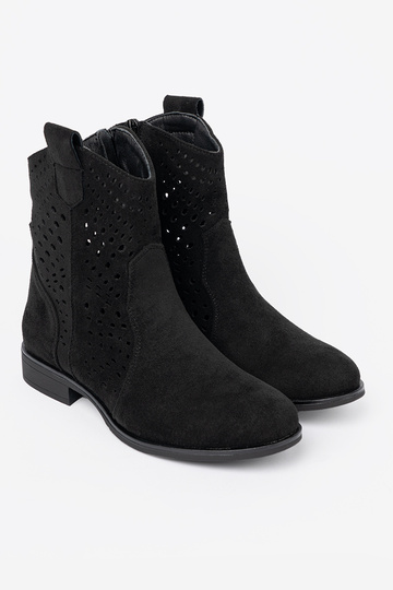 black boots openInork In koInbojskim stylu