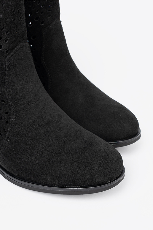 black boots openInork In koInbojskim stylu