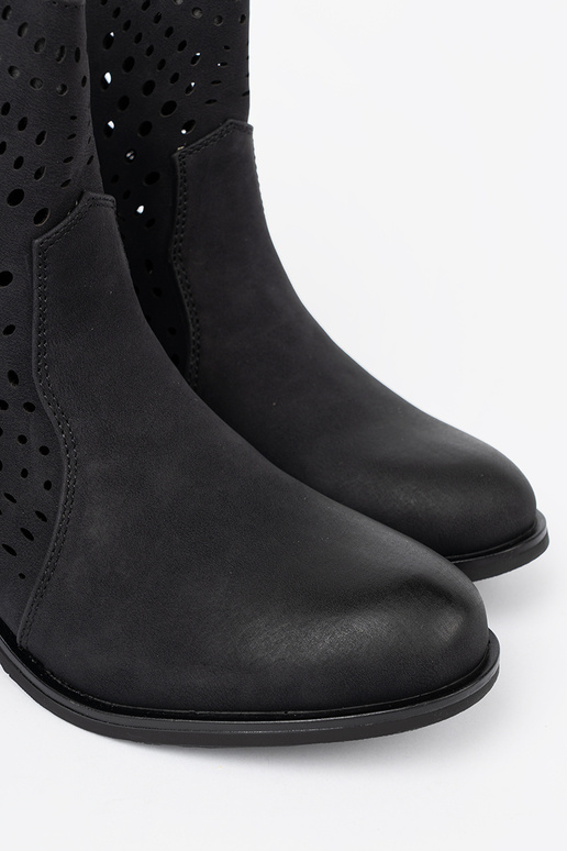 Inith elements of openInork black boots