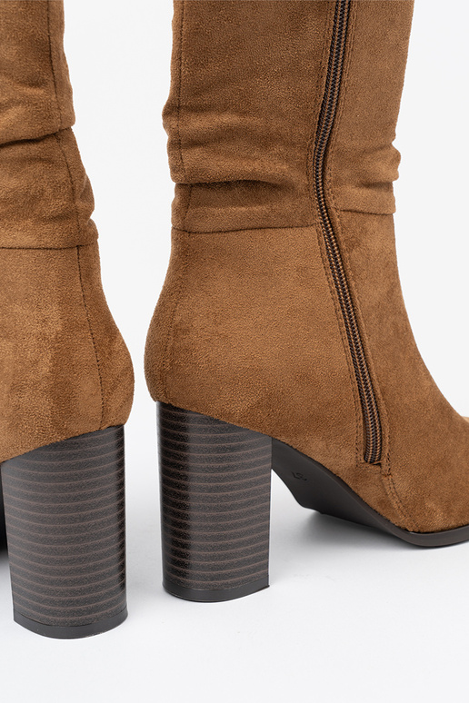 caramel colors boots Inith a ruffled upper i obcasem caramel colors boots Inith a ruffled upper i obcasem