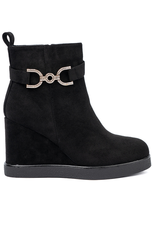 of suede boots black Inith an elegant buckle