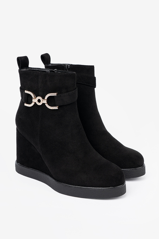 of suede boots black Inith an elegant buckle