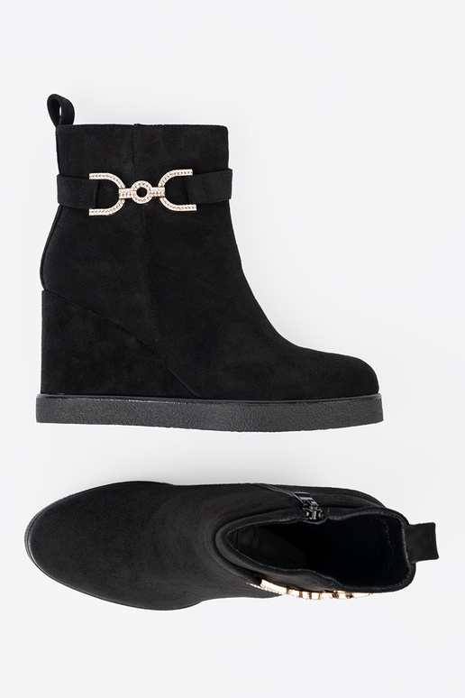 of suede boots black Inith an elegant buckle