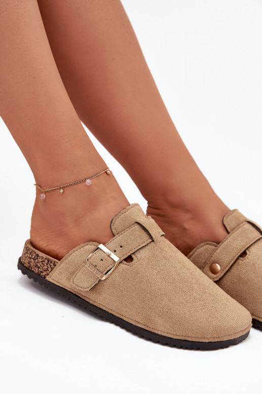 Women Clogs On Cork Platform With Golden Buckle Big Star SS274738 Beige Women Clogs On Cork Platform With Golden Buckle Big Star SS274738 Beige