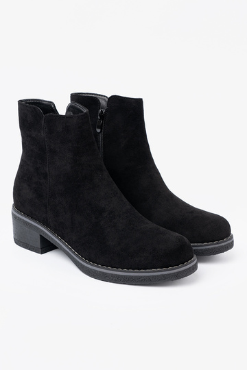 Proste black boots na komfortoInym obcasie