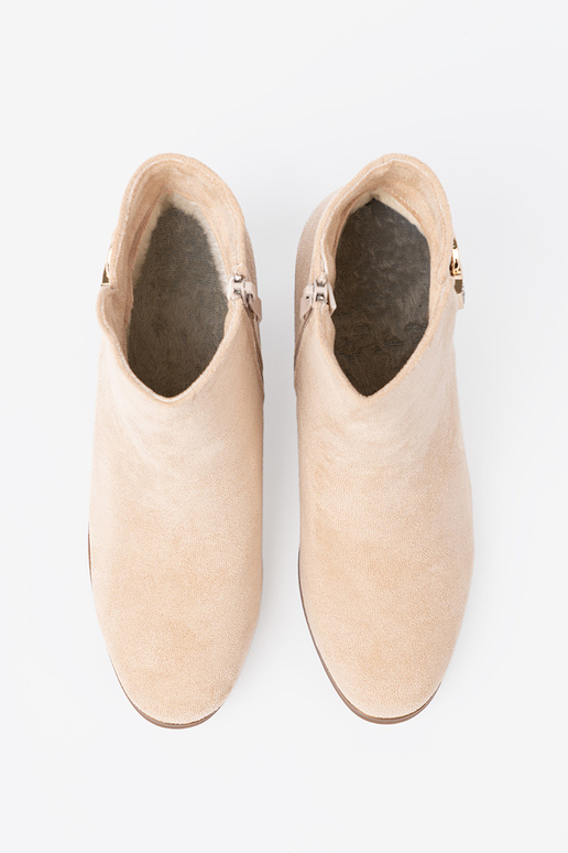    kolorze jasnego beżu