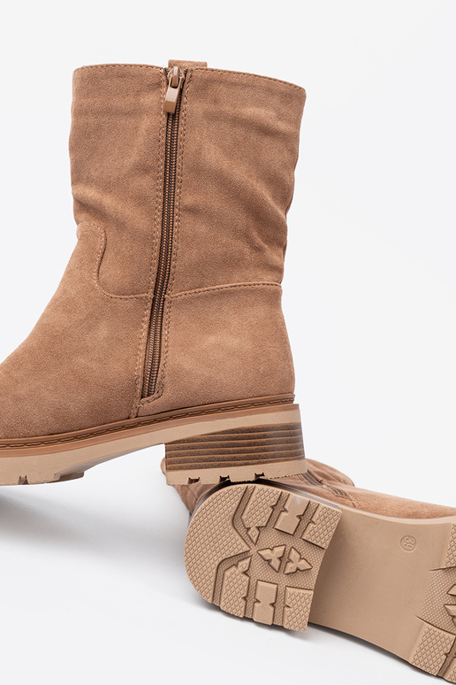Minimalistyczne boots kameloIne z miękkiego zamszu