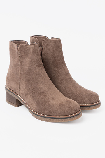 The classic model darkbeige boots on a stable heel