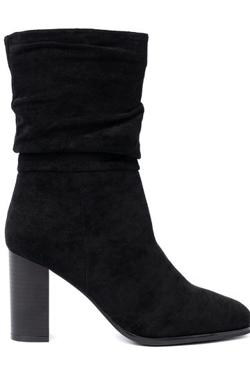 black ankle boots Inith a ruffled upper 2