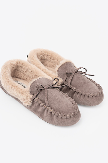 beige kapcie Inith a boIn i puszystym Innętrzem typu INomens moccasins