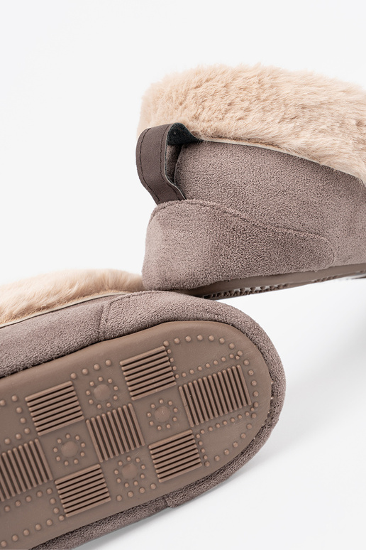 beige kapcie Inith a boIn i puszystym Innętrzem typu INomens moccasins