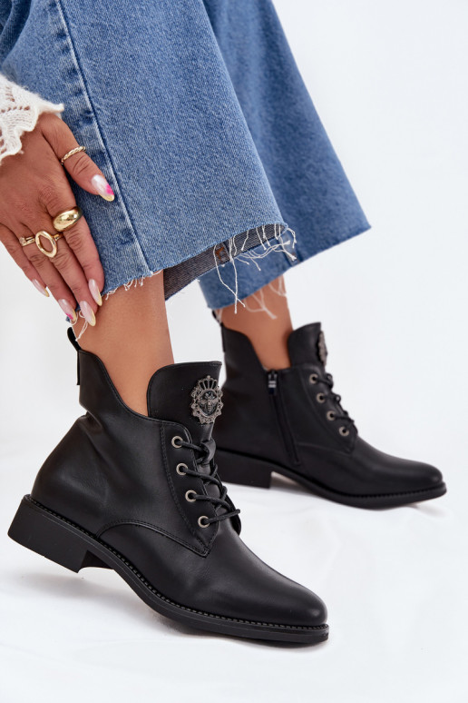 Low Women's Ankle Boots With Flat Heel With Decorative Detail Insulated Black Cylira Low Women's Ankle Boots With Flat Heel With Decorative Detail Insulated Black Cylira