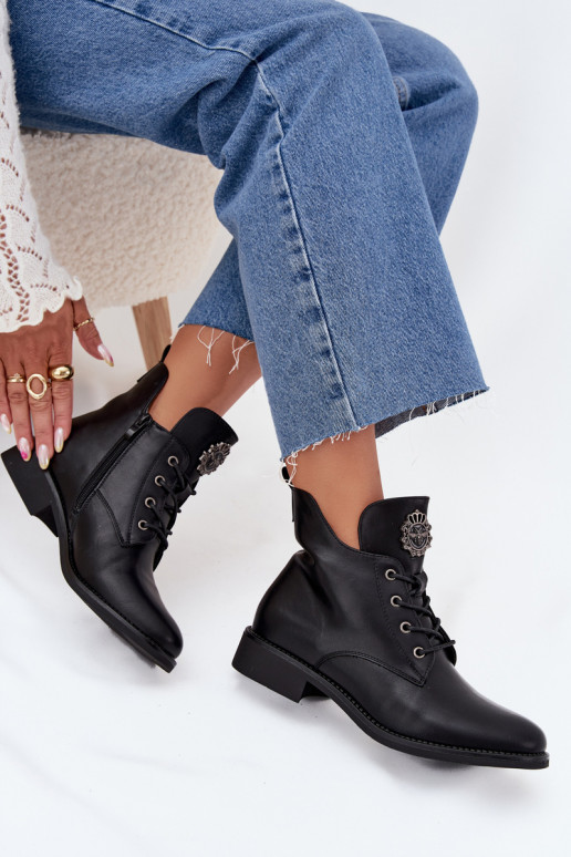 Low Women's Ankle Boots With Flat Heel With Decorative Detail Insulated Black Cylira Low Women's Ankle Boots With Flat Heel With Decorative Detail Insulated Black Cylira