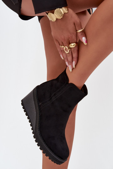 Insulated Ankle Boots On Wedge Made Of Eco Suede Black Mavona