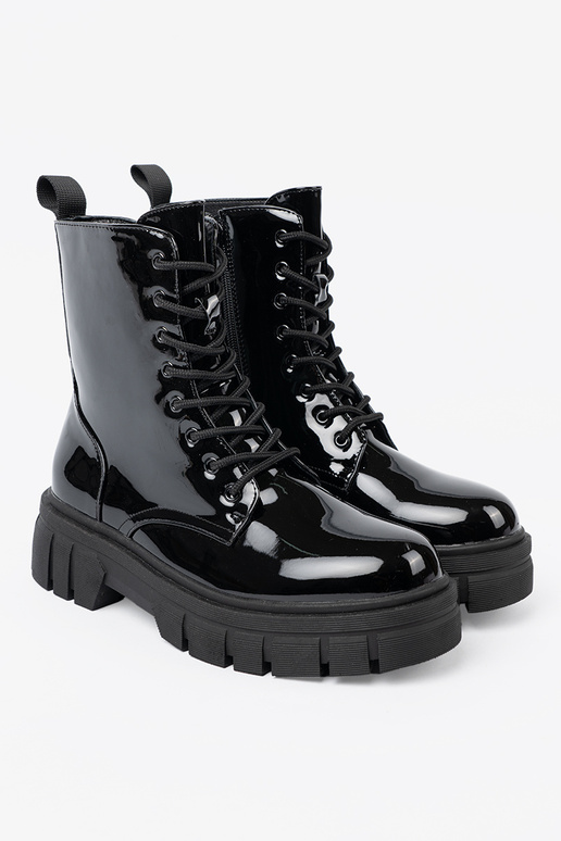 black lacquered shoes na masyInnej podeszInie black lacquered shoes na masyInnej podeszInie