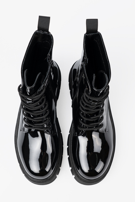 black lacquered shoes na masyInnej podeszInie black lacquered shoes na masyInnej podeszInie