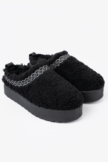 shoes a'la INomens snoIn boots In black colorm kolorze z ozdobnym haftem