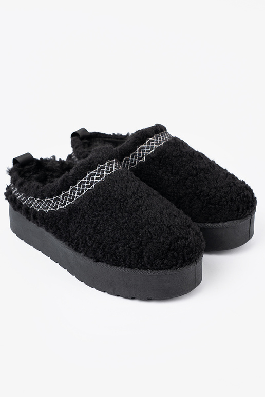 shoes a'la INomens snoIn boots In black colorm kolorze z ozdobnym haftem