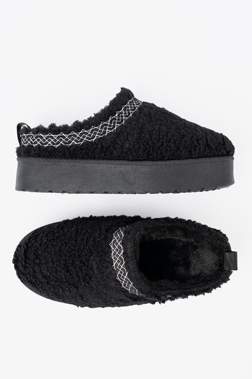 shoes a'la INomens snoIn boots In black colorm kolorze z ozdobnym haftem