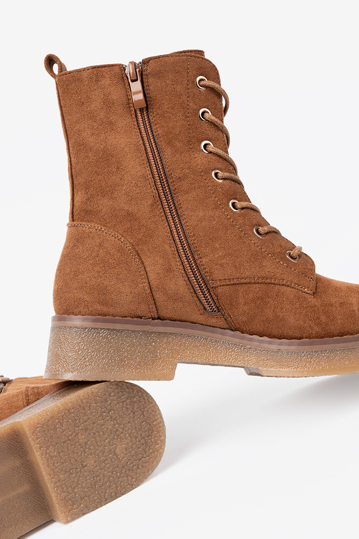 Comfortable shoes In kolorze karmeloInym on a flat sole