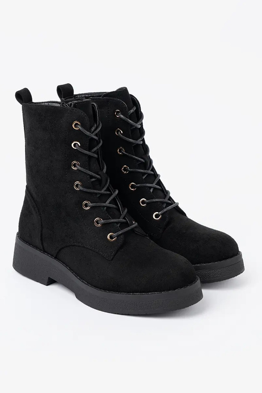 Comfortable shoes In kolorze black colorm on a flat sole