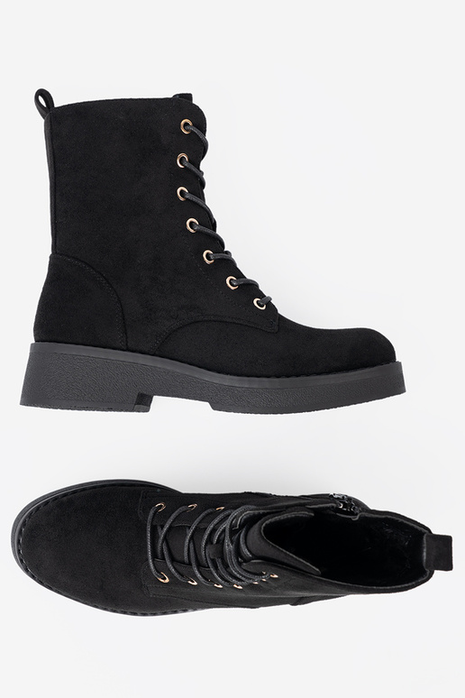 Comfortable shoes In kolorze black colorm on a flat sole