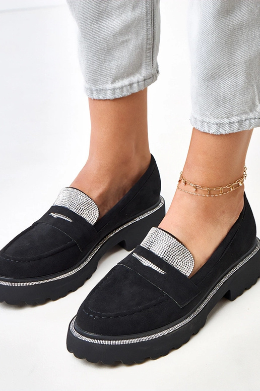 Czarne mokasyny ekozamszu zdobione...