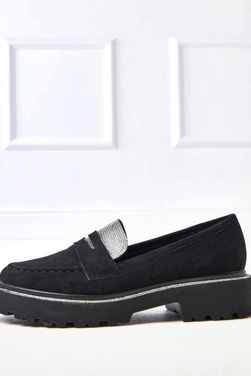 Czarne mokasyny ekozamszu zdobione...