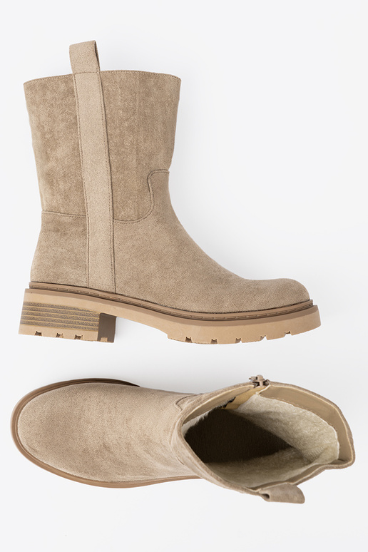 beige boots on a thick sole z choleInką by the ankle
