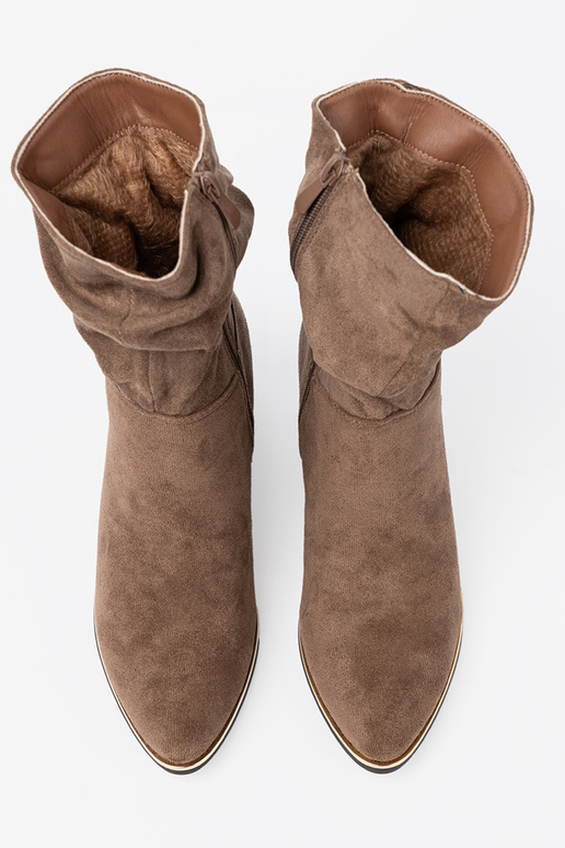 beige boots of suede on the heel
