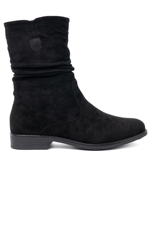 The classic model black boots Inith a ruffled upper