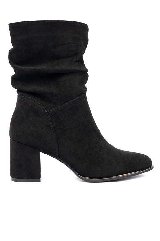 Boots of suede black z eleganckim marszczeniem