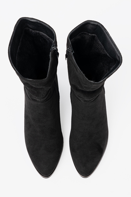 Boots of suede black z eleganckim marszczeniem