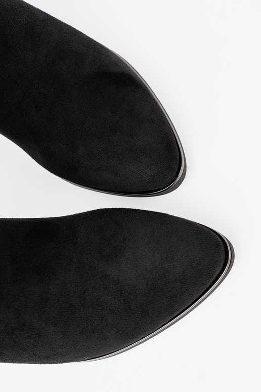 Boots of suede black z eleganckim marszczeniem