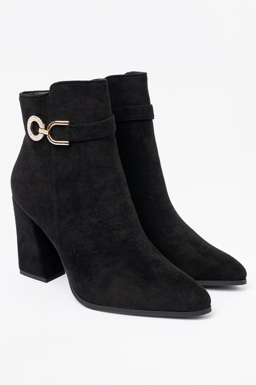 Elegant style black boots z biżuteryjnym akcentem